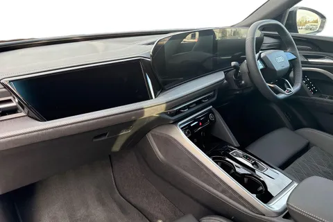  Audi Q5 2.0 TFSI Edition 1 Sportback S Tronic quattro Euro 6 (s/s) 5dr Thumbnail #15