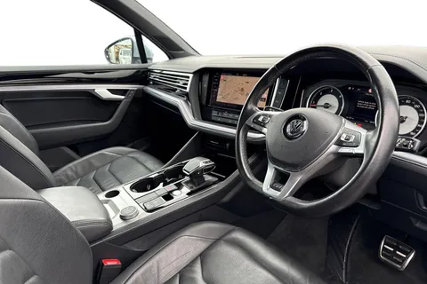 8 of 64 for VOLKSWAGEN TOUAREG 3.0 V6 TDI 4Motion R-Line 5dr Tip Auto