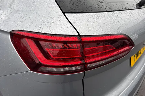 25 of 64 for VOLKSWAGEN TOUAREG 3.0 V6 TDI 4Motion R-Line 5dr Tip Auto