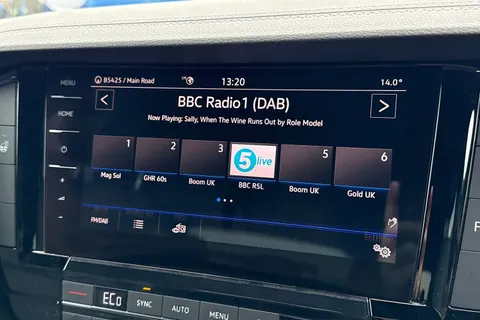 51 of 64 for VOLKSWAGEN TOUAREG 3.0 V6 TDI 4Motion R-Line 5dr Tip Auto