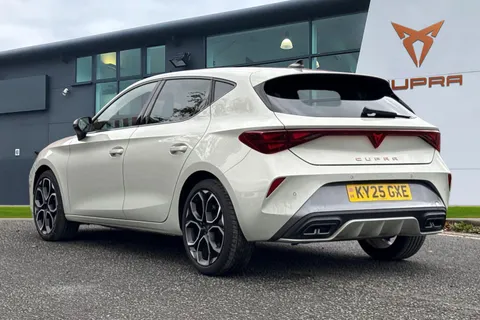 KY25GXE CUPRA Leon 1.5 TSI V1 Euro 6 (s/s) 5dr Thumbnail #3