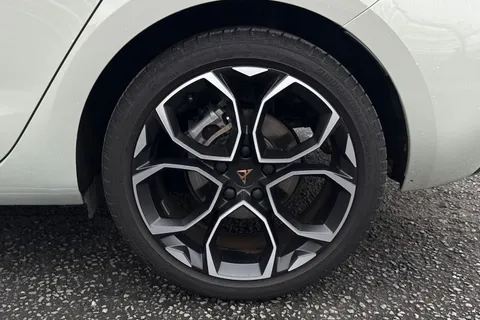 KY25GXE CUPRA Leon 1.5 TSI V1 Euro 6 (s/s) 5dr Thumbnail #10