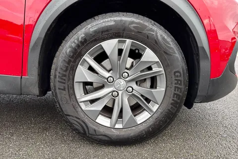 9 of 66 for PEUGEOT 2008 1.2 PureTech Active Premium + Euro 6 (s/s) 5dr