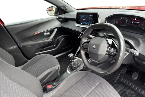 13 of 66 for PEUGEOT 2008 1.2 PureTech Active Premium + Euro 6 (s/s) 5dr