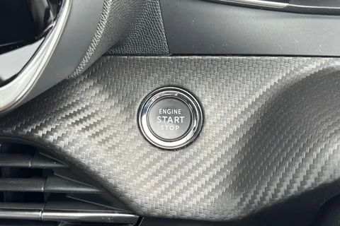 41 of 66 for PEUGEOT 2008 1.2 PureTech Active Premium + Euro 6 (s/s) 5dr