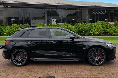3 of 64 for Audi RS 3 RS 3 Sportback Carbon Black 400 PS S tronic