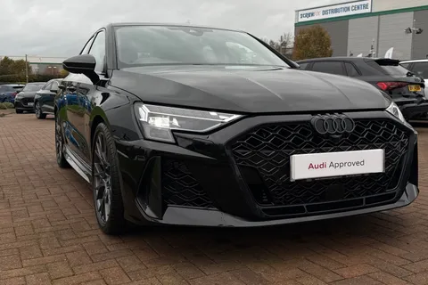 9 of 64 for Audi RS 3 RS 3 Sportback Carbon Black 400 PS S tronic