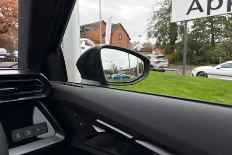 21 of 64 for Audi RS 3 RS 3 Sportback Carbon Black 400 PS S tronic