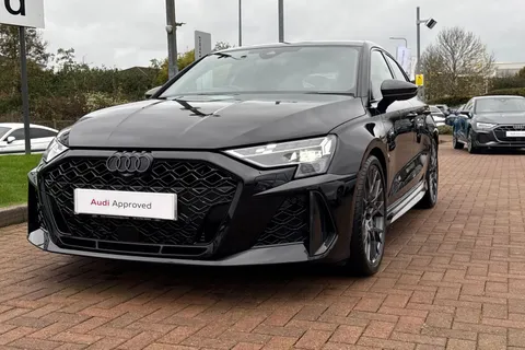 25 of 64 for Audi RS 3 RS 3 Sportback Carbon Black 400 PS S tronic