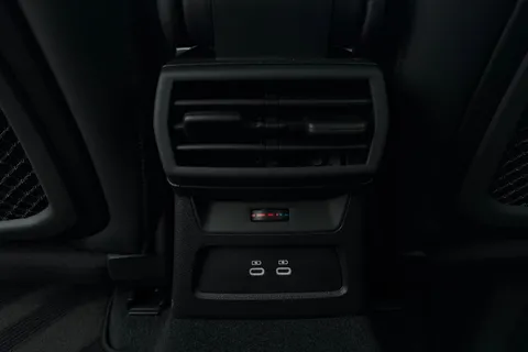 37 of 64 for Audi RS 3 RS 3 Sportback Carbon Black 400 PS S tronic