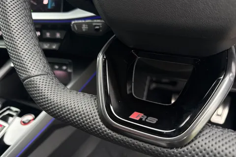 46 of 64 for Audi RS 3 RS 3 Sportback Carbon Black 400 PS S tronic