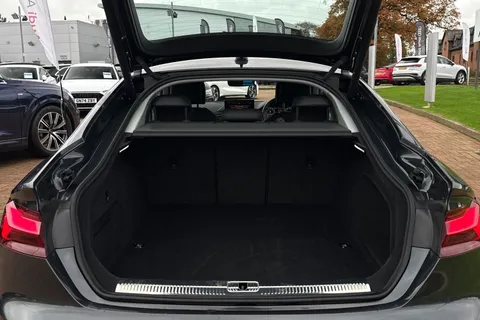 YH73PZG Audi A5 Sport 35 TFSI 150 PS S tronic Thumbnail #10