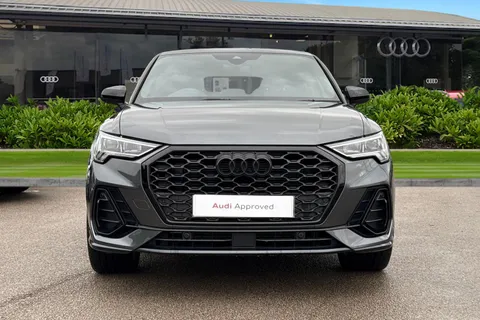 KT74NVF Audi Q3 Black Edition 35 TDI  150 PS S tronic Thumbnail #6