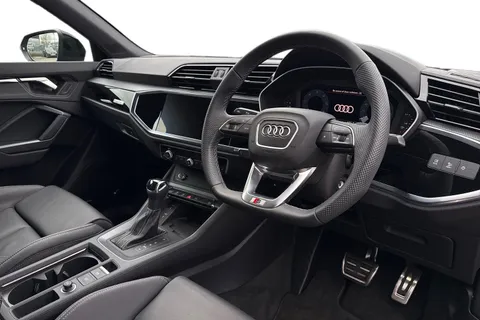 KT74NVF Audi Q3 Black Edition 35 TDI  150 PS S tronic Thumbnail #8
