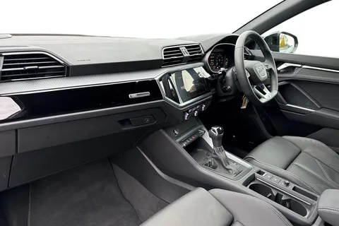 KT74NVF Audi Q3 Black Edition 35 TDI  150 PS S tronic Thumbnail #9