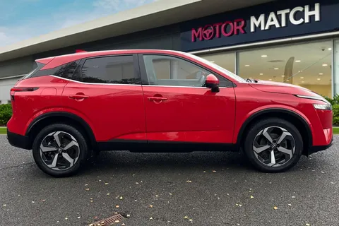 DN23OHR Nissan Qashqai 1.3 DIG-T MHEV N-Connecta XTRON Euro 6 (s/s) 5dr Thumbnail #4