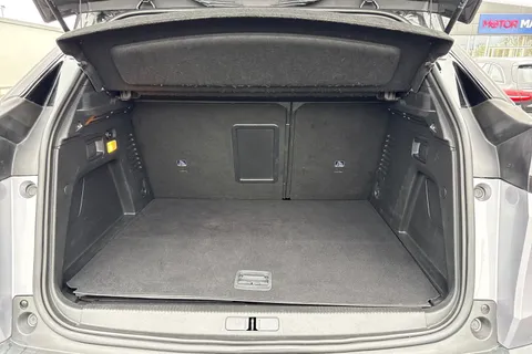 9 of 66 for PEUGEOT 3008 1.6 13.2kWh GT e-EAT Euro 6 (s/s) 5dr