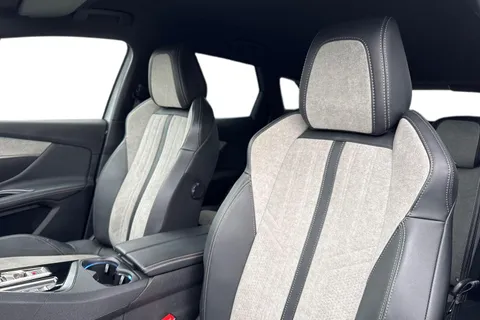 10 of 66 for PEUGEOT 3008 1.6 13.2kWh GT e-EAT Euro 6 (s/s) 5dr