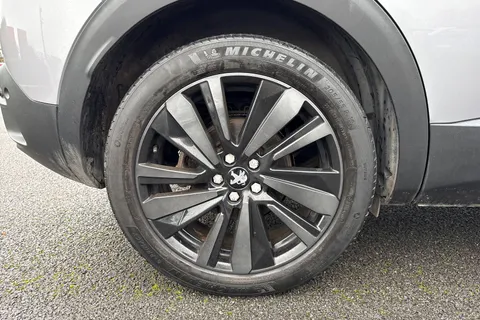 21 of 66 for PEUGEOT 3008 1.6 13.2kWh GT e-EAT Euro 6 (s/s) 5dr