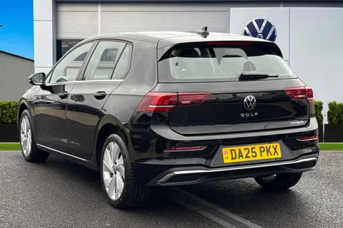 DA25PKX Volkswagen Golf 1.5 TSI 204 Style eHybrid 5dr DSG Thumbnail #3