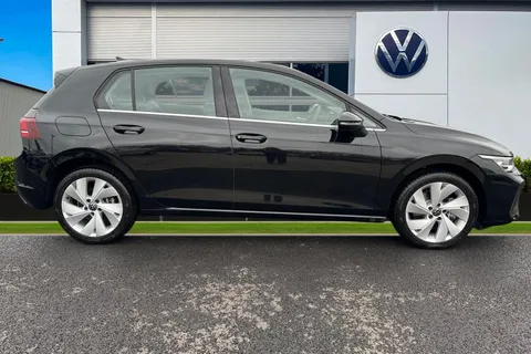 DA25PKX Volkswagen Golf 1.5 TSI 204 Style eHybrid 5dr DSG Thumbnail #4