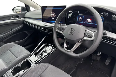 DA25PKX Volkswagen Golf 1.5 TSI 204 Style eHybrid 5dr DSG Thumbnail #8