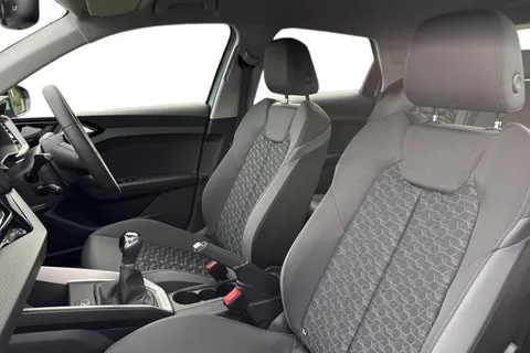 Audi A1 1.0 TFSI 25 Sport Sportback Euro 6 (s/s) 5dr Thumbnail #16