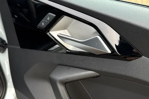 Audi A1 1.0 TFSI 25 Sport Sportback Euro 6 (s/s) 5dr Thumbnail #40