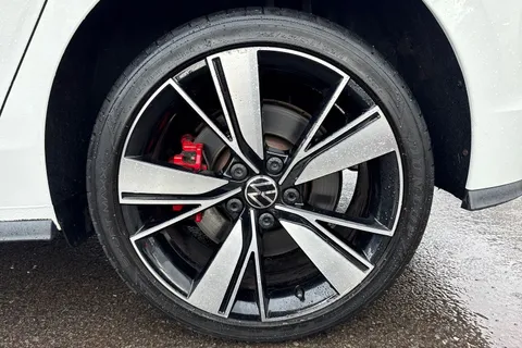 PL22ZRF Volkswagen Golf 1.4 TSI GTE 5dr DSG ⭐Vienna Leather, Dynamic Chassis, Rear Camera⭐ Thumbnail #12