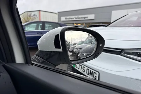 PL22ZRF Volkswagen Golf 1.4 TSI GTE 5dr DSG ⭐Vienna Leather, Dynamic Chassis, Rear Camera⭐ Thumbnail #39