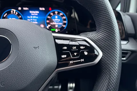 PL22ZRF Volkswagen Golf 1.4 TSI GTE 5dr DSG ⭐Vienna Leather, Dynamic Chassis, Rear Camera⭐ Thumbnail #46
