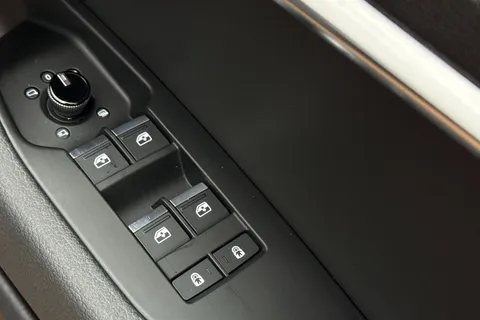 HJ24OAC Audi A6 Avant Avant S line 40 TFSI  204 PS S tronic Thumbnail #45