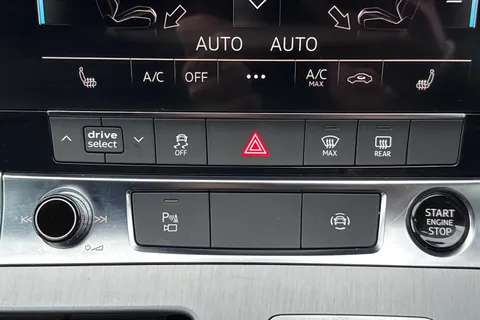 HJ24OAC Audi A6 Avant Avant S line 40 TFSI  204 PS S tronic Thumbnail #59