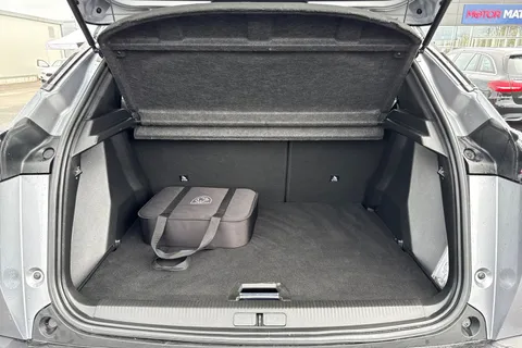 DU72HXT PEUGEOT e-2008 50kWh GT Premium Auto 5dr (7kW Charger) Thumbnail #7