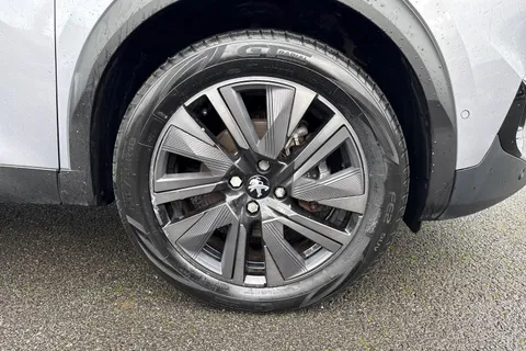 DU72HXT PEUGEOT e-2008 50kWh GT Premium Auto 5dr (7kW Charger) Thumbnail #10