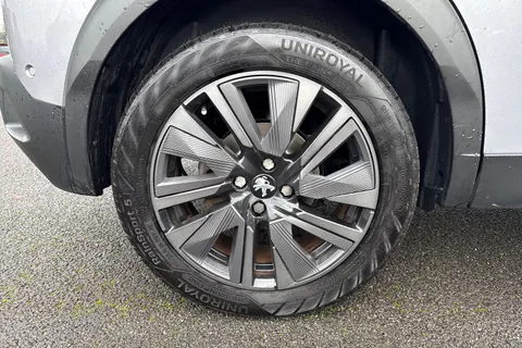 DU72HXT PEUGEOT e-2008 50kWh GT Premium Auto 5dr (7kW Charger) Thumbnail #11