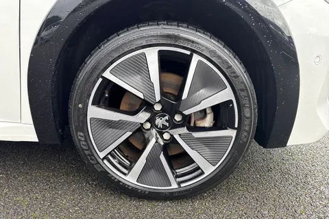 SH71DDL PEUGEOT e-208 50kWh GT Auto 5dr Thumbnail #7