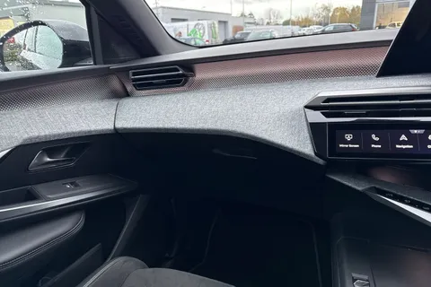 KS74FYX PEUGEOT 3008 1.2 HYBRID GT e-DSC6 Euro 6 (s/s) 5dr Thumbnail #15