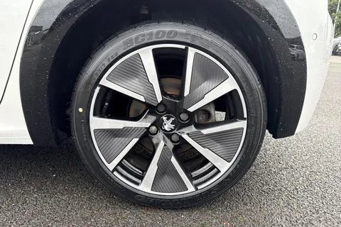 SH71DDL PEUGEOT e-208 50kWh GT Auto 5dr Thumbnail #23