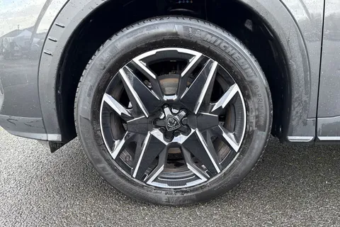 KS74FYX PEUGEOT 3008 1.2 HYBRID GT e-DSC6 Euro 6 (s/s) 5dr Thumbnail #24