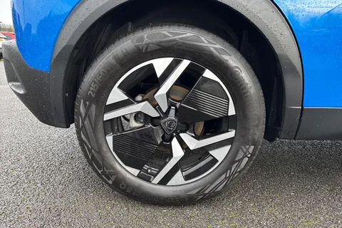 21 of 66 for PEUGEOT e-2008 50kWh Allure Auto 5dr (7kW Charger)