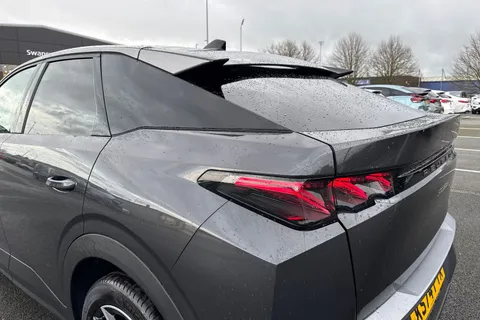 KS74FYX PEUGEOT 3008 1.2 HYBRID GT e-DSC6 Euro 6 (s/s) 5dr Thumbnail #31