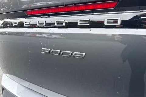 KS74FYX PEUGEOT 3008 1.2 HYBRID GT e-DSC6 Euro 6 (s/s) 5dr Thumbnail #33