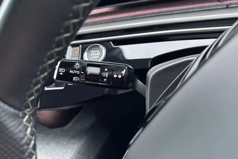 KS74FYX PEUGEOT 3008 1.2 HYBRID GT e-DSC6 Euro 6 (s/s) 5dr Thumbnail #41