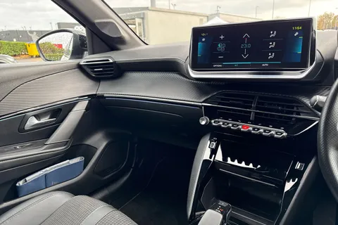 SH71DDL PEUGEOT e-208 50kWh GT Auto 5dr Thumbnail #44