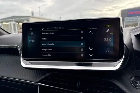 SH71DDL PEUGEOT e-208 50kWh GT Auto 5dr Thumbnail #46