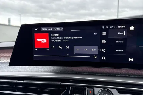 KS74FYX PEUGEOT 3008 1.2 HYBRID GT e-DSC6 Euro 6 (s/s) 5dr Thumbnail #45