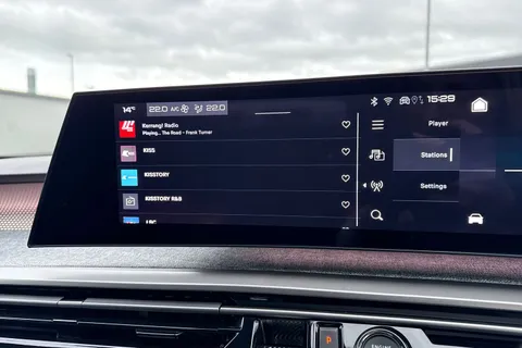 KS74FYX PEUGEOT 3008 1.2 HYBRID GT e-DSC6 Euro 6 (s/s) 5dr Thumbnail #46