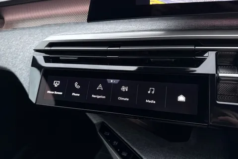 KS74FYX PEUGEOT 3008 1.2 HYBRID GT e-DSC6 Euro 6 (s/s) 5dr Thumbnail #56