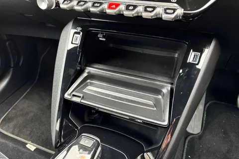 SH71DDL PEUGEOT e-208 50kWh GT Auto 5dr Thumbnail #59